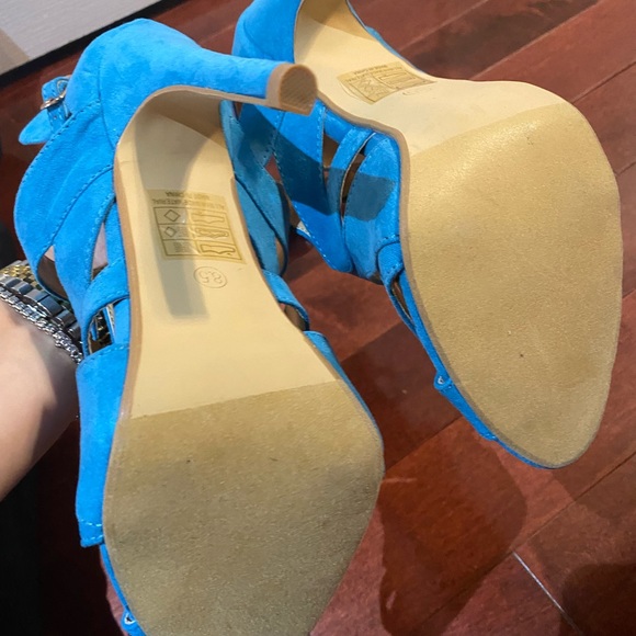 Brand new, bright blue heels stiletto shoes size 8.5 - Picture 5 of 8